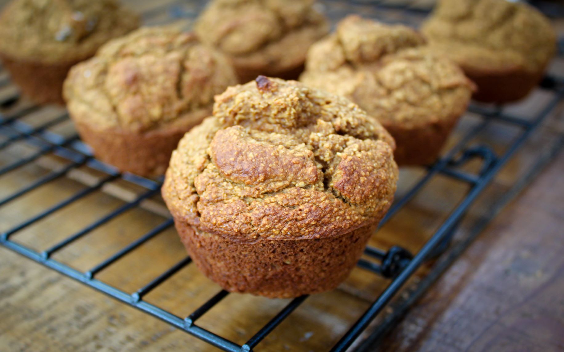 Lunch Box Ideas for Kids: Simple Banana Oatmeal Muffins (no flour)